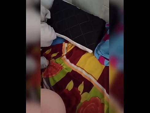 ❤️ Ev arkadaşım kocası tatile gittiği için evde yalnız kalıyor ve ben onu becerme ve kıçını sütle doldurma fırsatını alıyorum Güzel porno bizde
