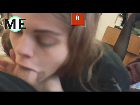 ❤️ boğaz dick, yırtık külotlu çorap ve yırtık topuklu tanışmak güzel Güzel porno bizde